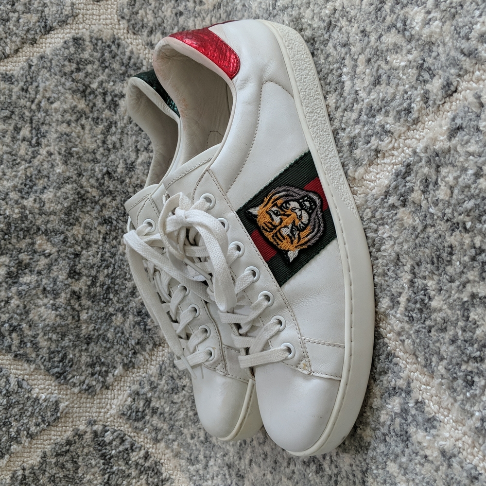 GUCCI TIGER SNEAKERS